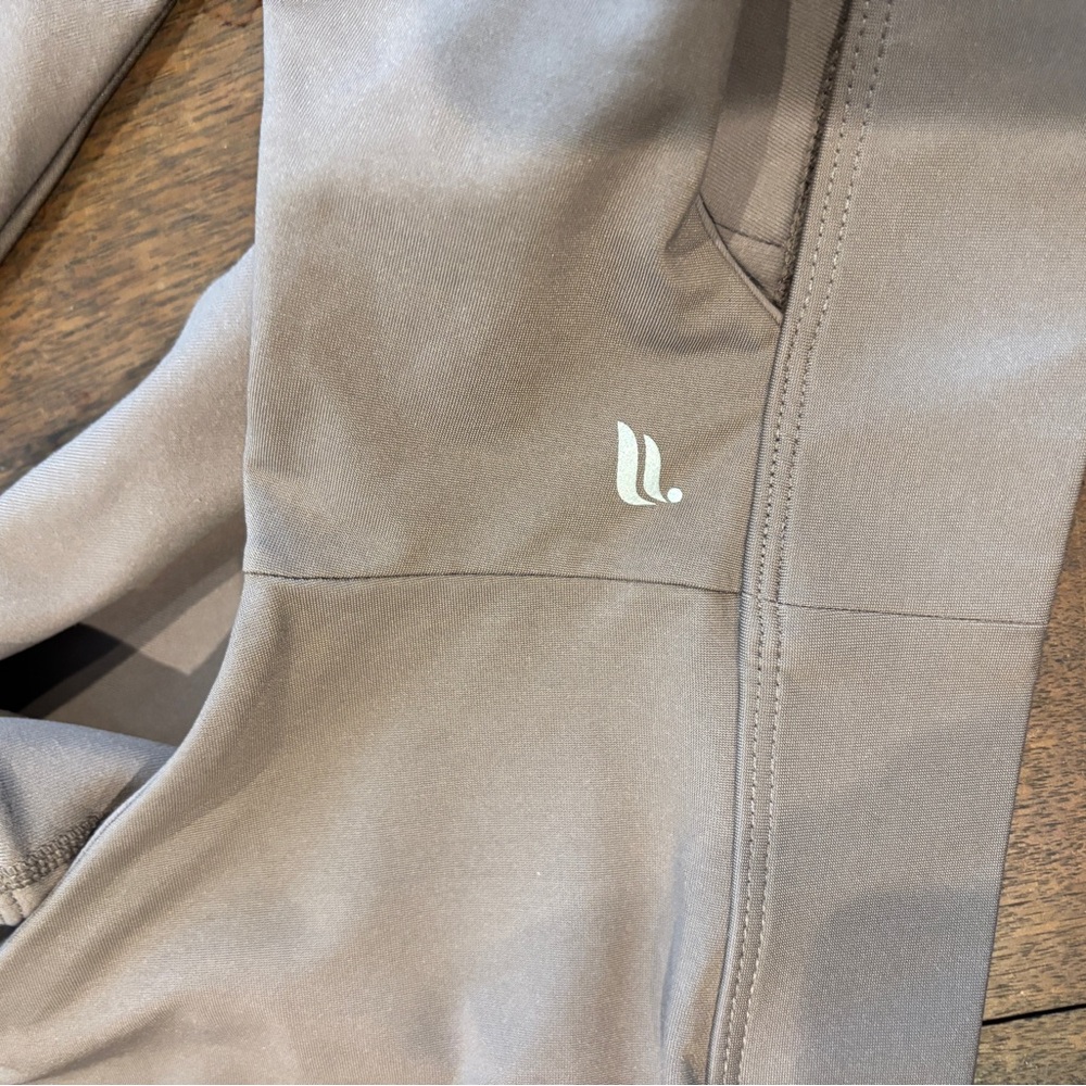 Fabletics Taupe Seamless Racerback Sports Bra - Picture 3 of 4
